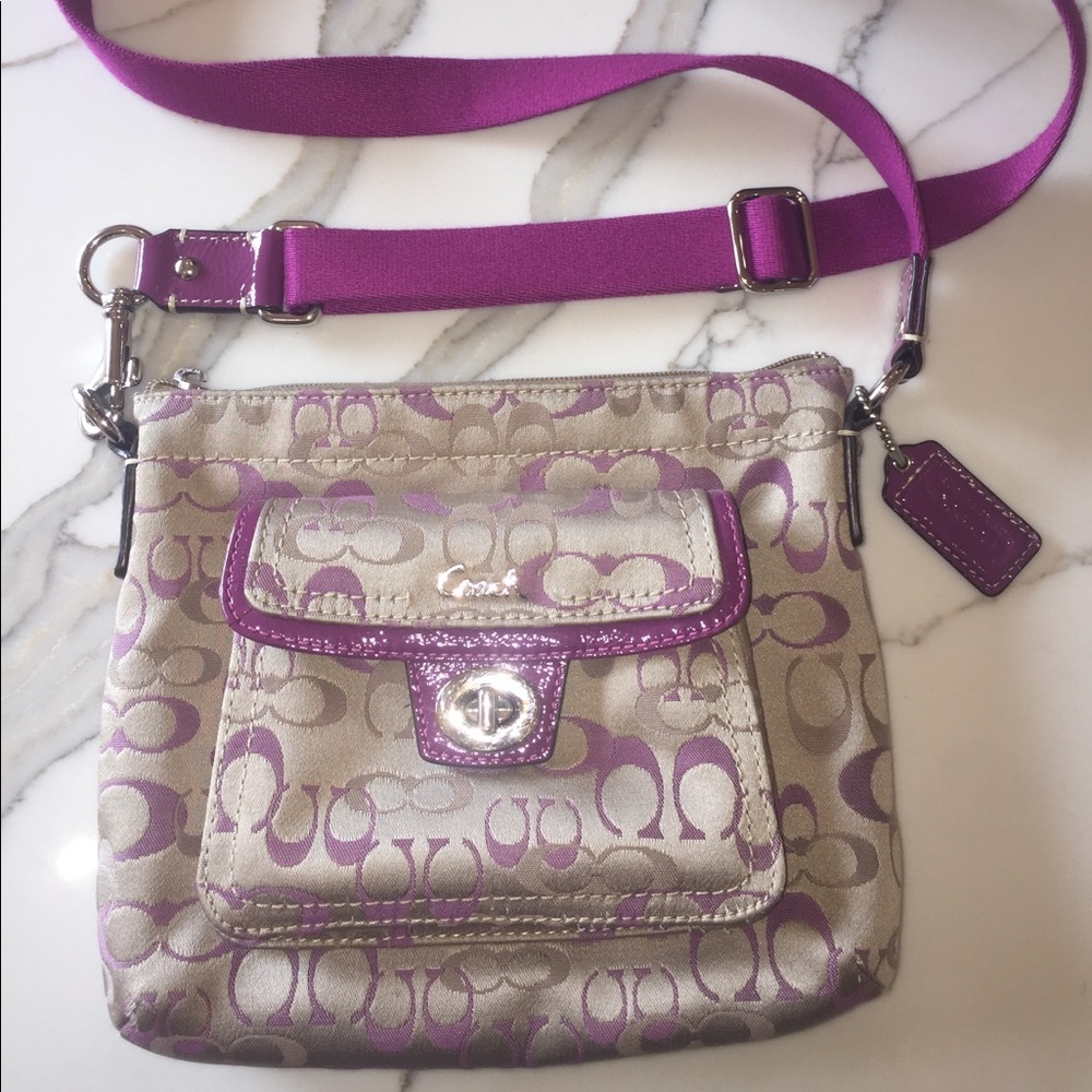 Adorable Coach Crossbody Purse